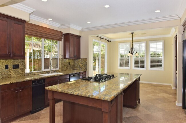 Building Photo - 6941 Waters End Dr
