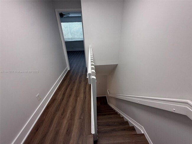Building Photo - 16736 Hemingway Dr