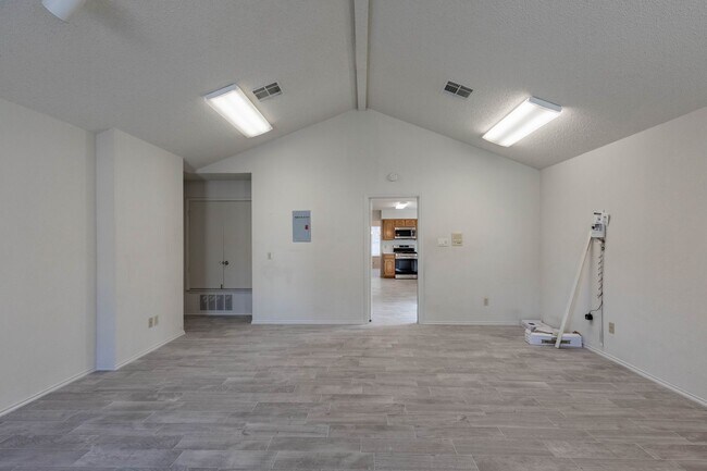 Building Photo - 2605 Buckeye Trail