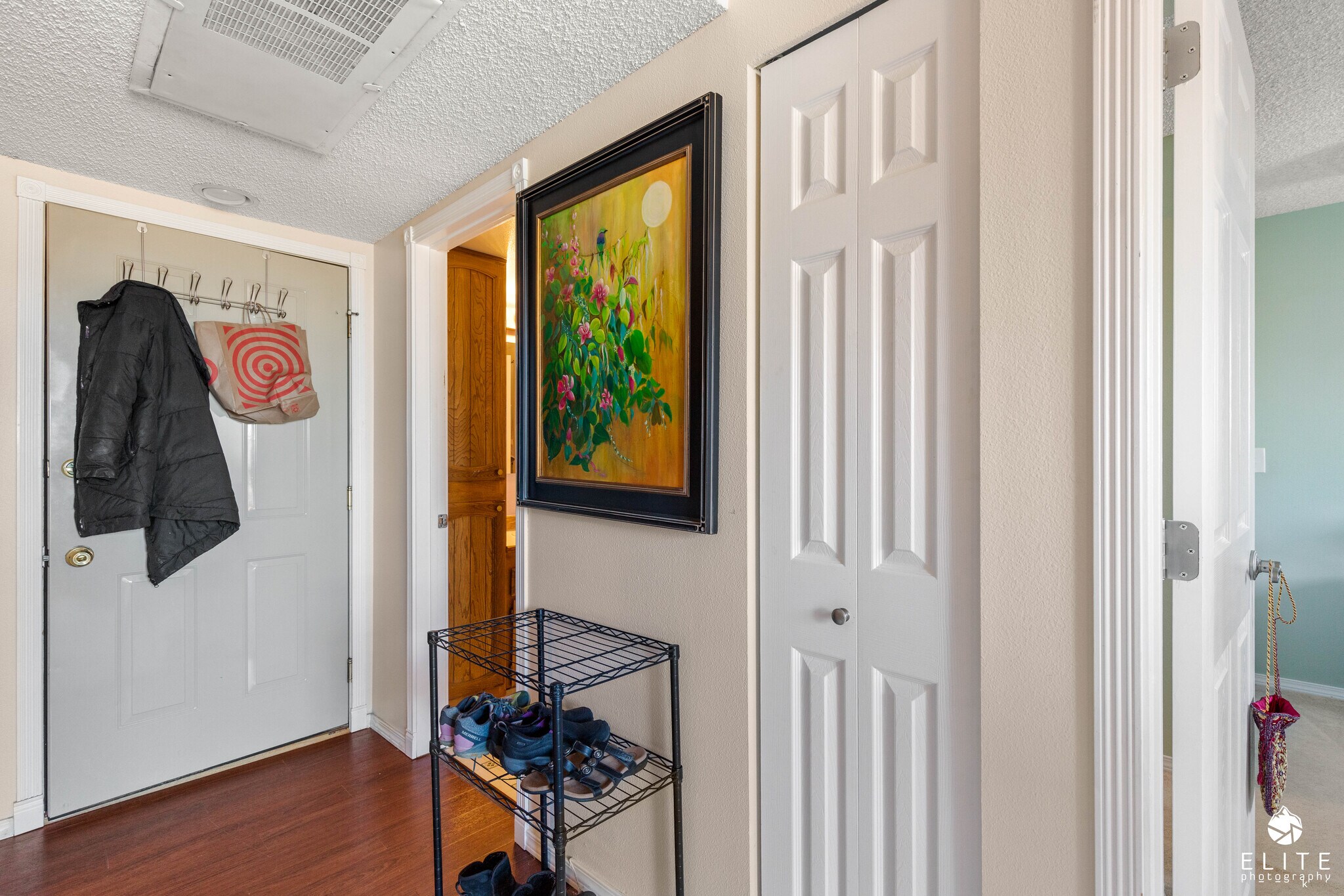 entrance - 9645 Independence Dr