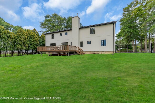 Building Photo - 265 Whalepond Rd