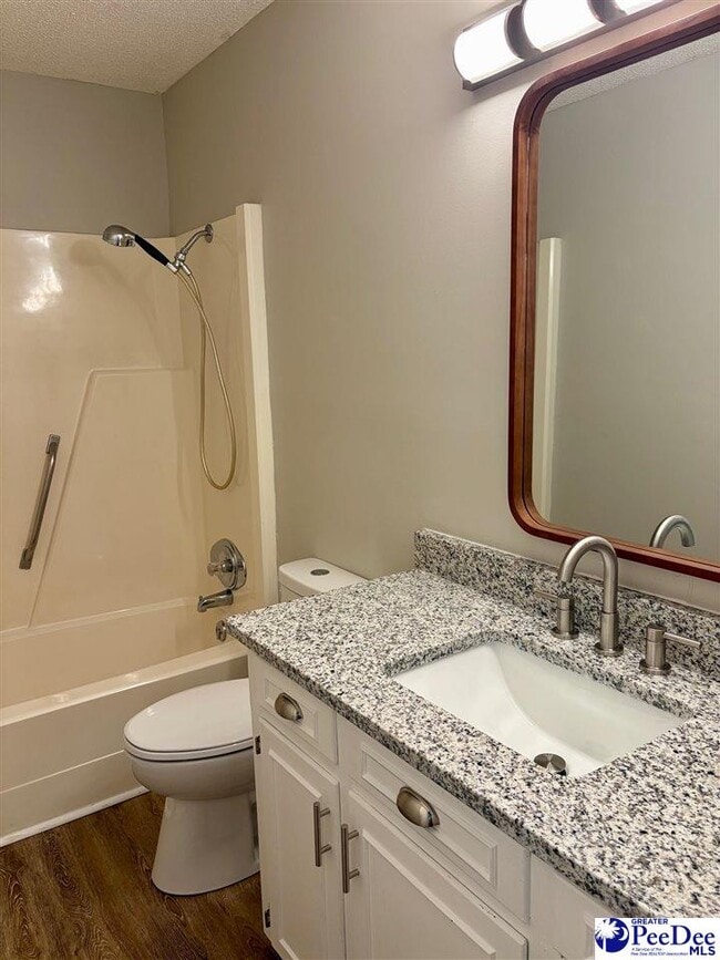 Building Photo - 1052 Wellington Dr