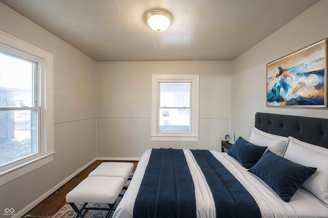 Building Photo - 2905 E 17th St