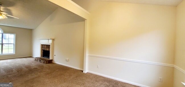 Building Photo - 10600 Redbud Ln
