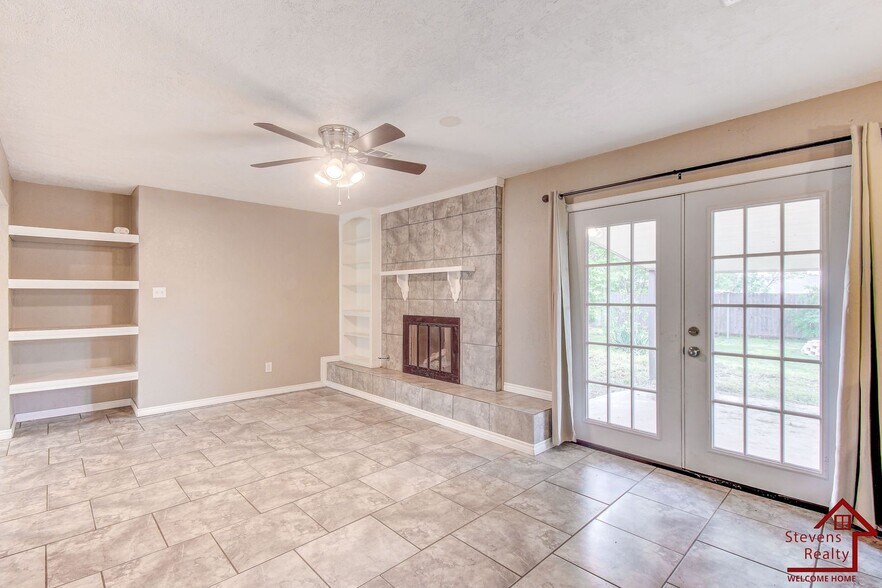 Building Photo - 303 SW 72nd St