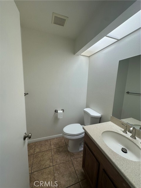 Building Photo - 16 Goldstar Pl