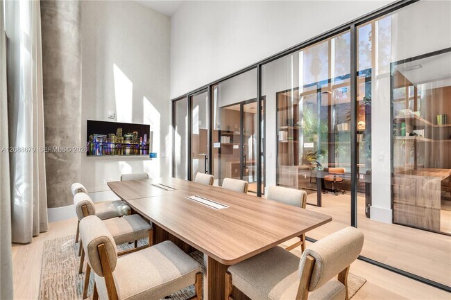 Building Photo - 2200 Brickell Ave