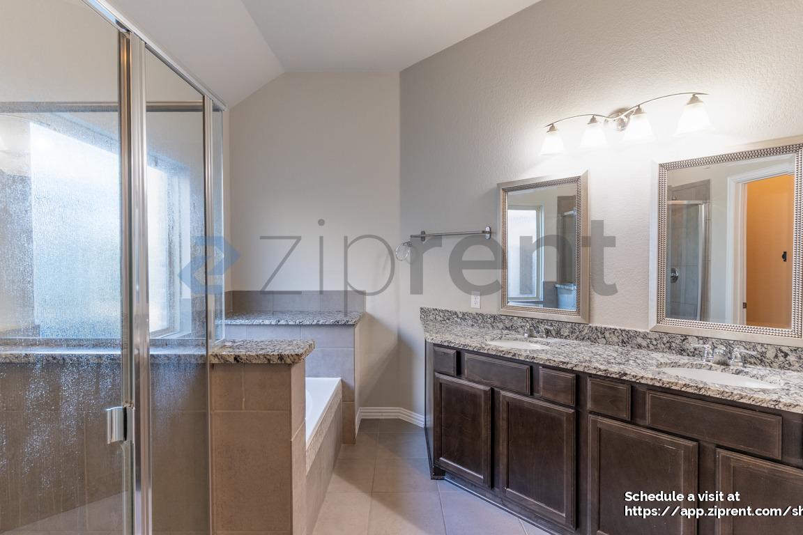 Building Photo - 20020 Rhiannon Ln