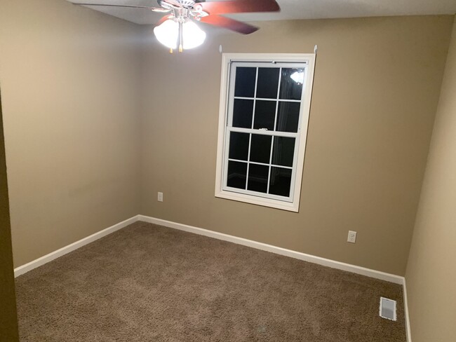 Master bedroom - 1948 Glenbridge Rd