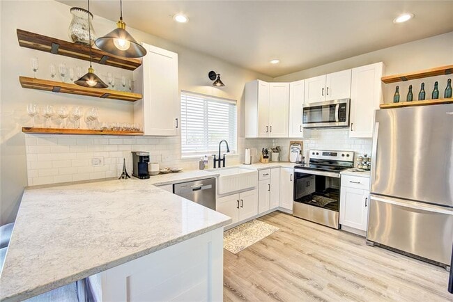 Building Photo - 108 Little Ranches Rd