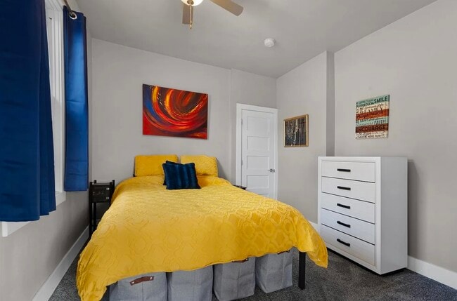 Building Photo - 1571 Charles St