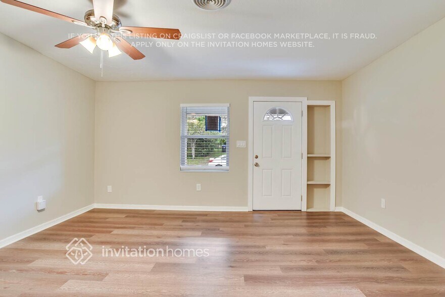 Building Photo - 5915 Westbury Dr