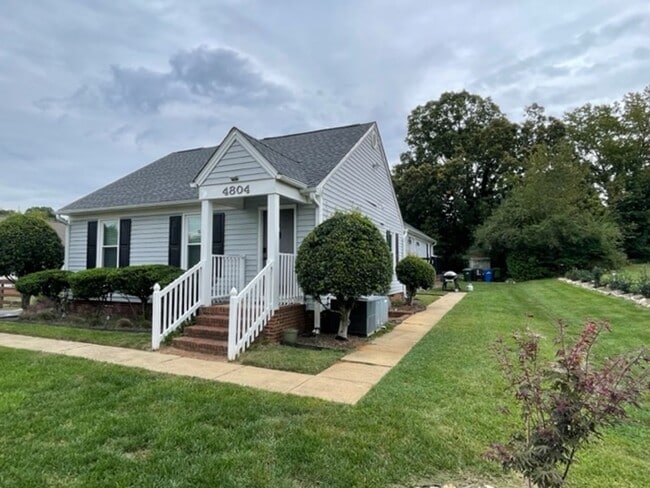 Building Photo - 4804 Hoyle Dr