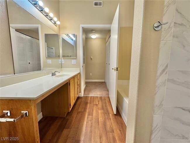 Building Photo - 5655 E Sahara Ave