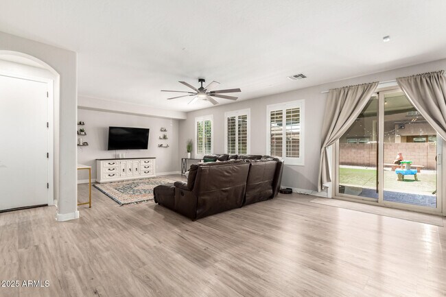 Building Photo - 20365 E Sonoqui Blvd