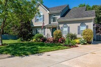 Building Photo - 1500 Ashburn Ct