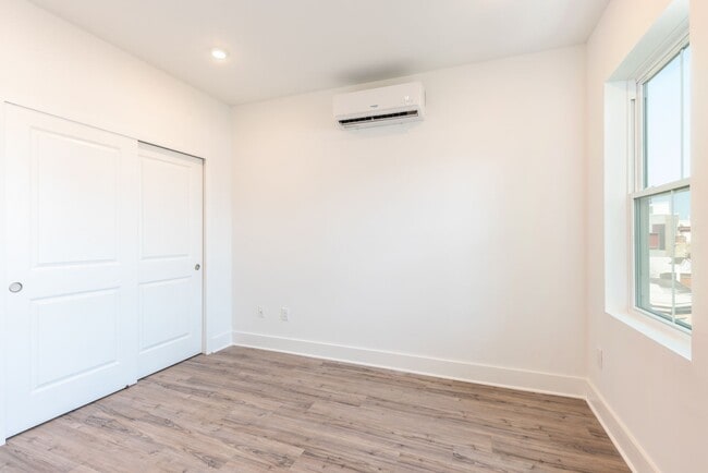 Building Photo - 2339 N College Ave