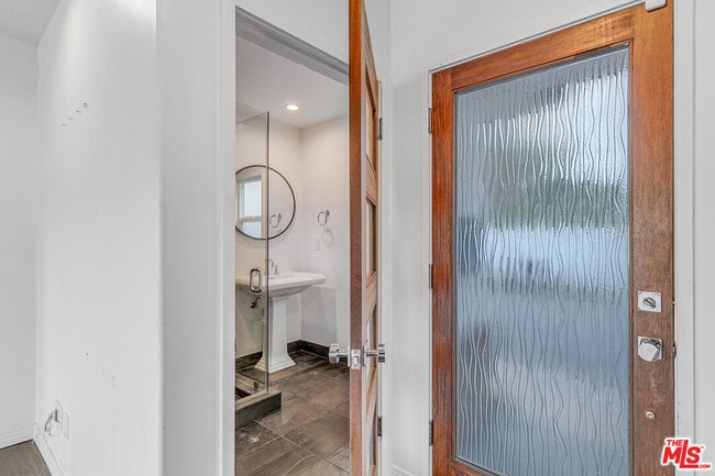 Building Photo - 3476 Troy Dr