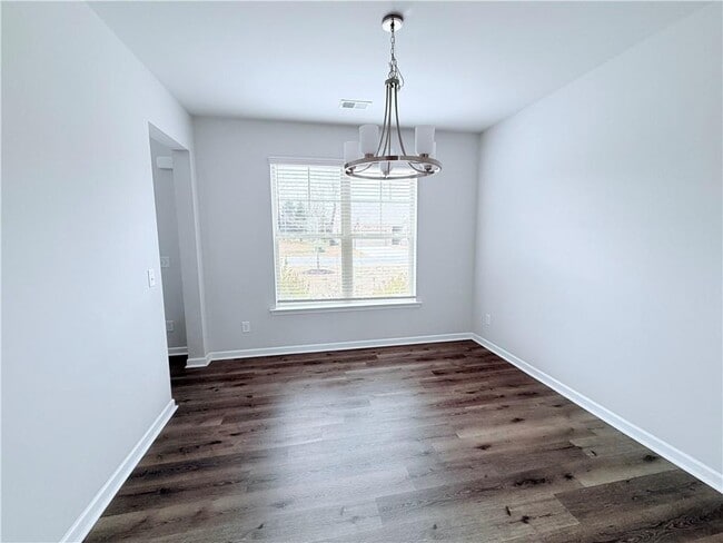 Building Photo - 409 McGinnis Cir