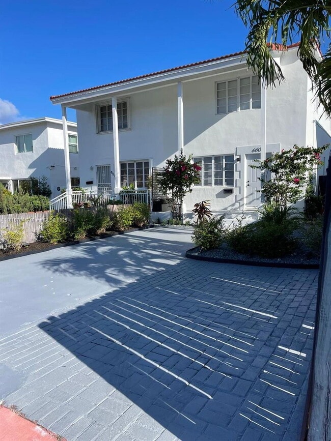 Building Photo - 660 86th St