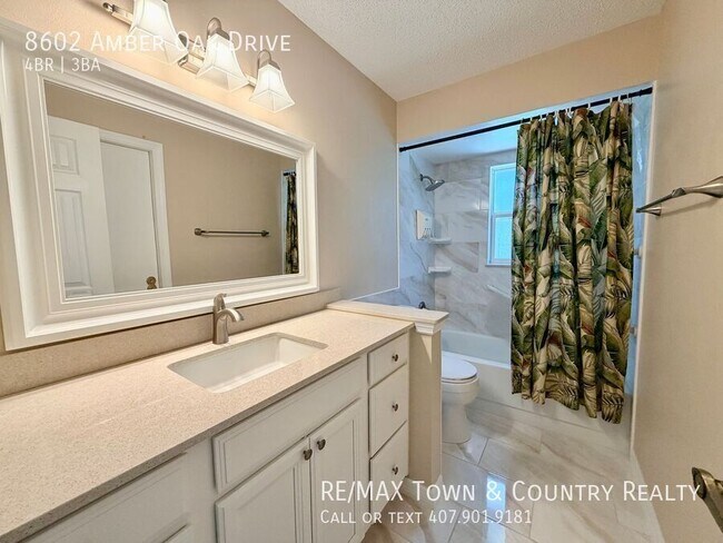 Building Photo - 8602 Amber Oak Dr