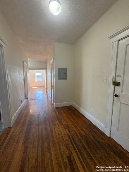 Building Photo - 3 Egremont Rd