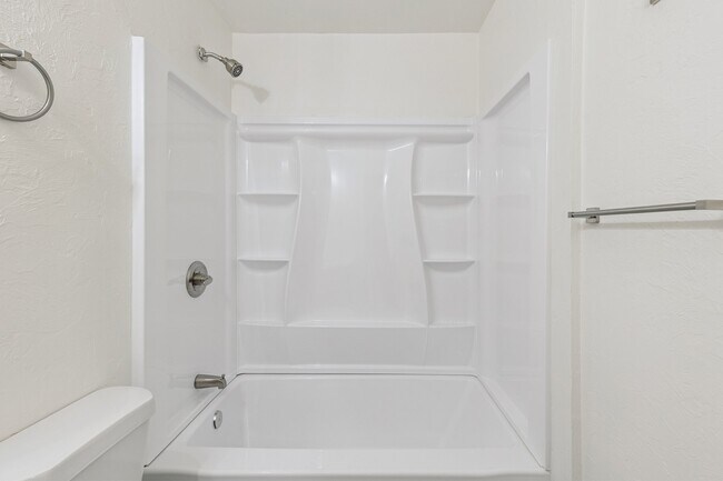 Building Photo - 1605 E Park Pl