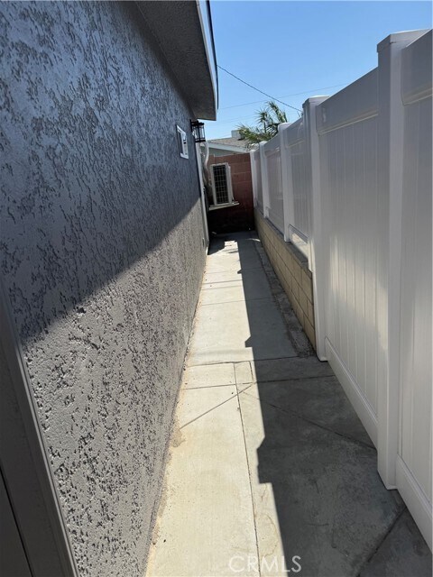 Building Photo - 6882 San Paco Cir