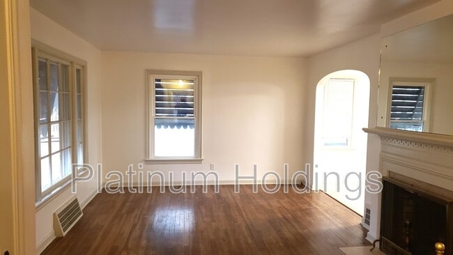 Building Photo - 3781 Northwood Rd