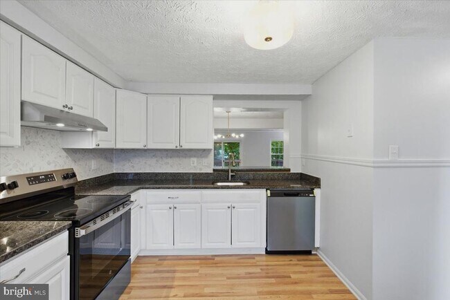 Building Photo - 508 Palmspring Dr