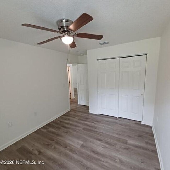 Building Photo - 3 BR 2 BA Home with Small Town Living