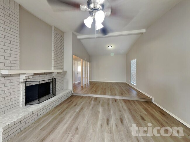 Building Photo - 5001 Oregon Ct