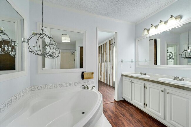 Building Photo - 1619 J J Seabrook Dr