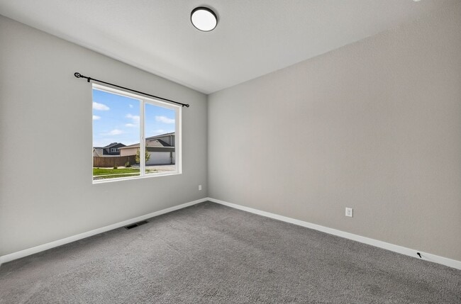 Building Photo - 466 Indian Grass St