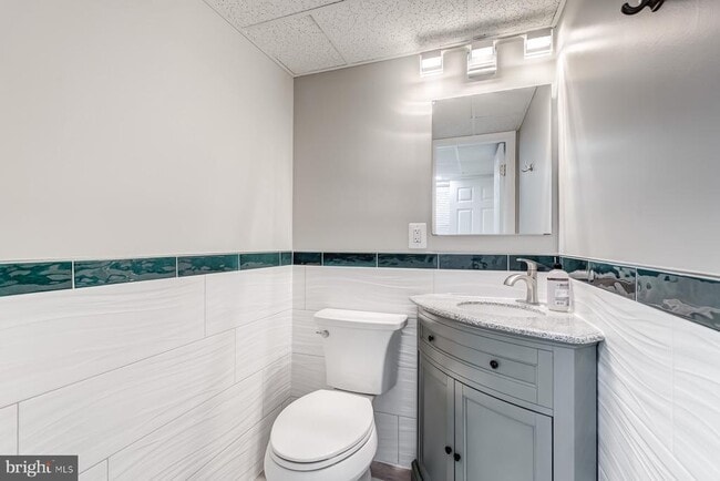 Building Photo - 7490 Laurel Oak Ct