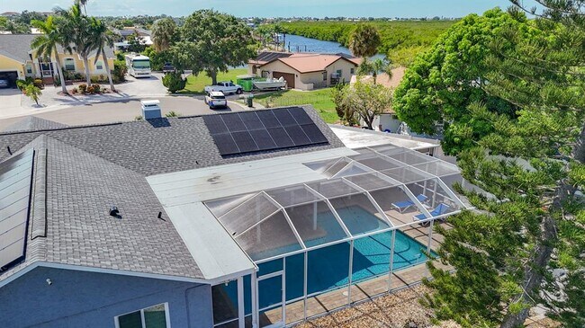 Building Photo - 6531 Santiago Ct