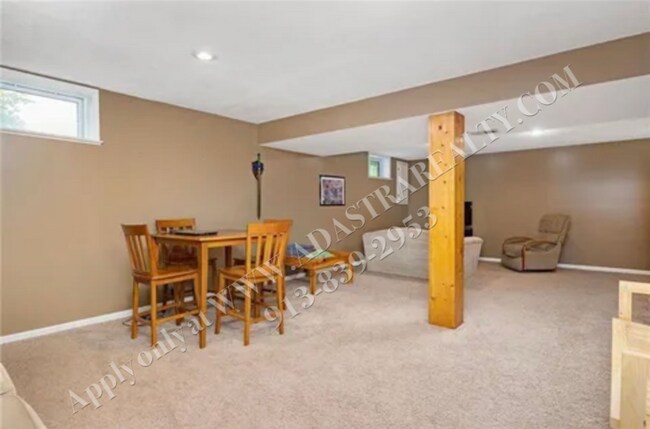 Building Photo - Classic Two Story 5 Bed 2.5 Bath Home in Blue Valley-Coming SOON!!