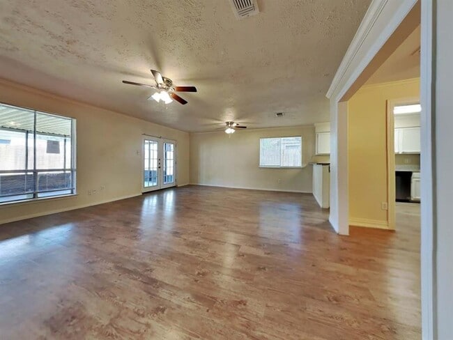 Building Photo - 8315 Little River Rd