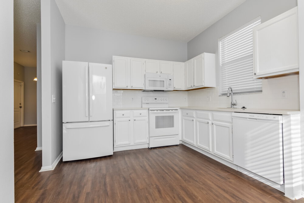 Building Photo - 327 Sand Ridge Dr