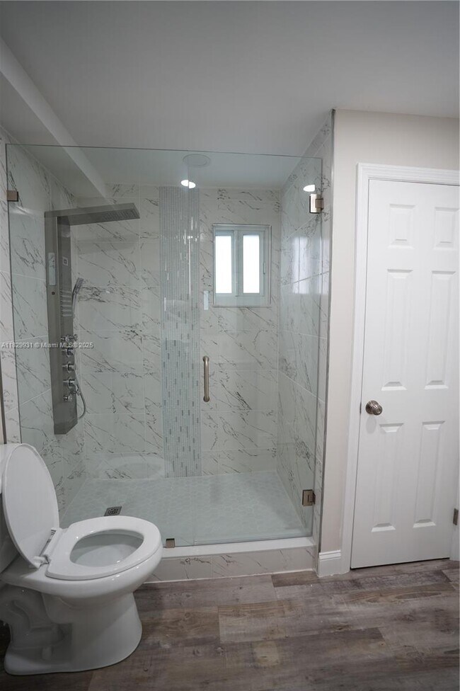 Building Photo - 2573 Conroy Dr