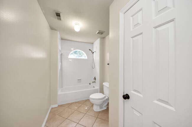 Building Photo - 13614 Ashley Run