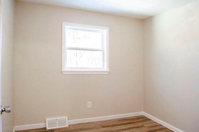 Bedroom 2 - 110 Range Hill Dr