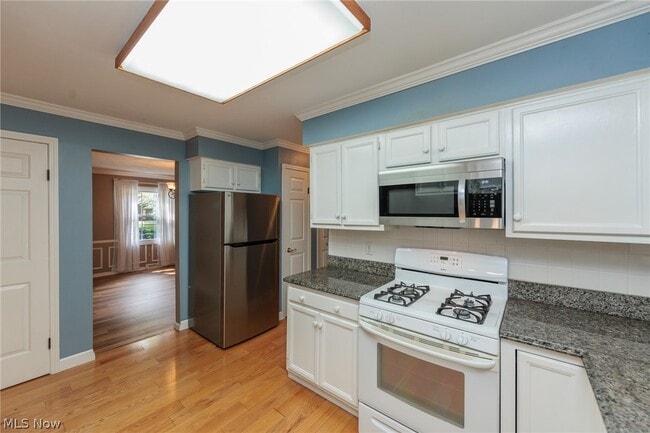 Building Photo - 33403 Cromwell Dr