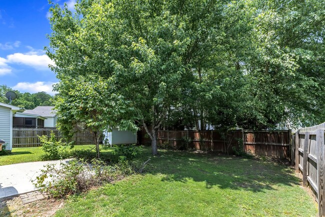 Building Photo - **Cute 3/2 Bungalow in Flaherty Farms**