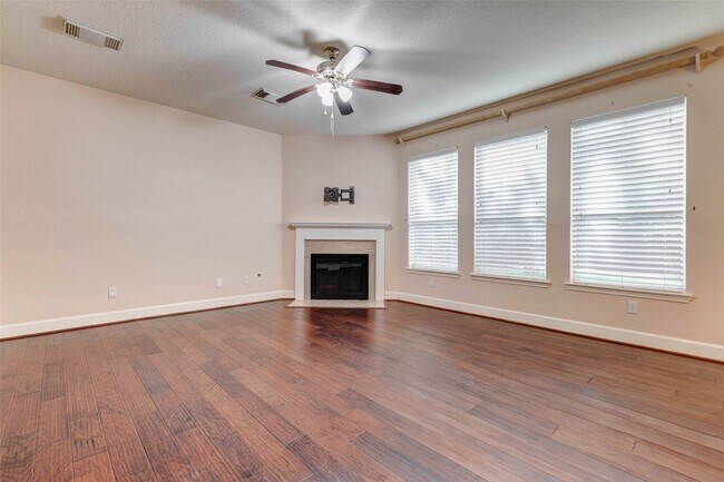 Building Photo - 20702 Teasel Ct