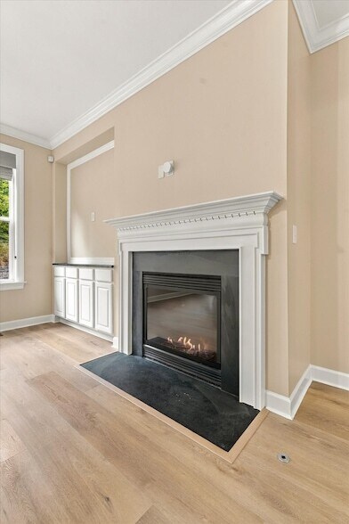 Building Photo - 1414 Chantilly Ln