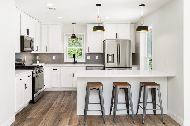 Building Photo - AVAILABLE December 1st! -  3 Bed 3 Bath brand new construction home!