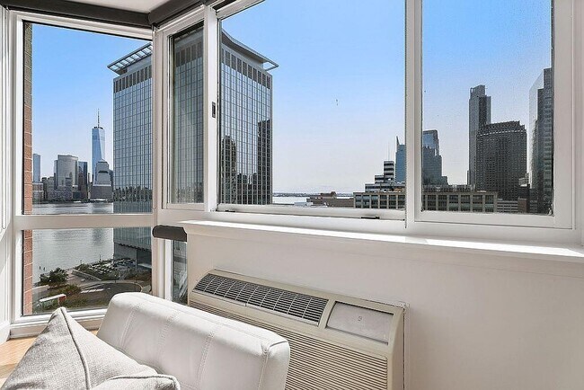 Building Photo - 20 2nd St