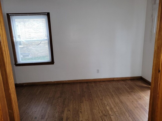 Building Photo - 3260 N 49th St