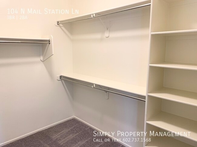 Building Photo - 104 N Mail Station Ln
